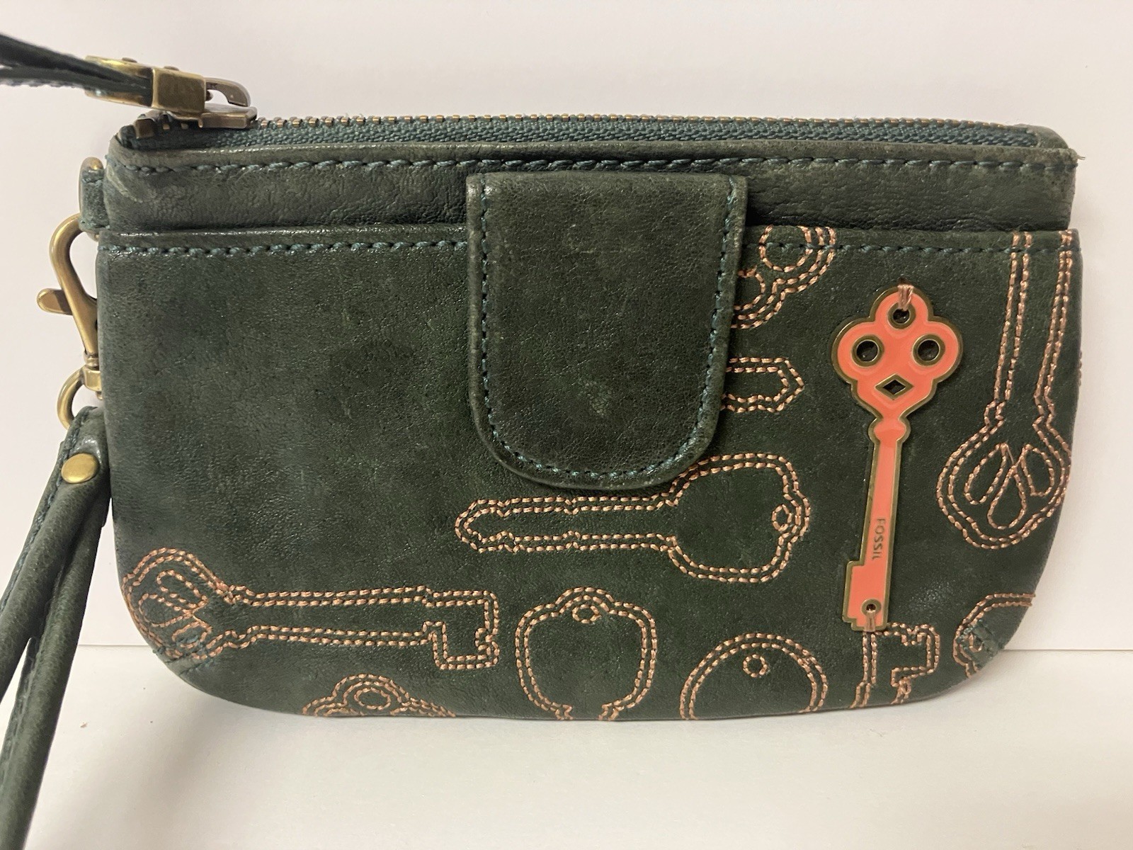 Fossil Leather Wristlet Zip & Snap Pouch Green Key Cards Cash Coins 6.75×4.5