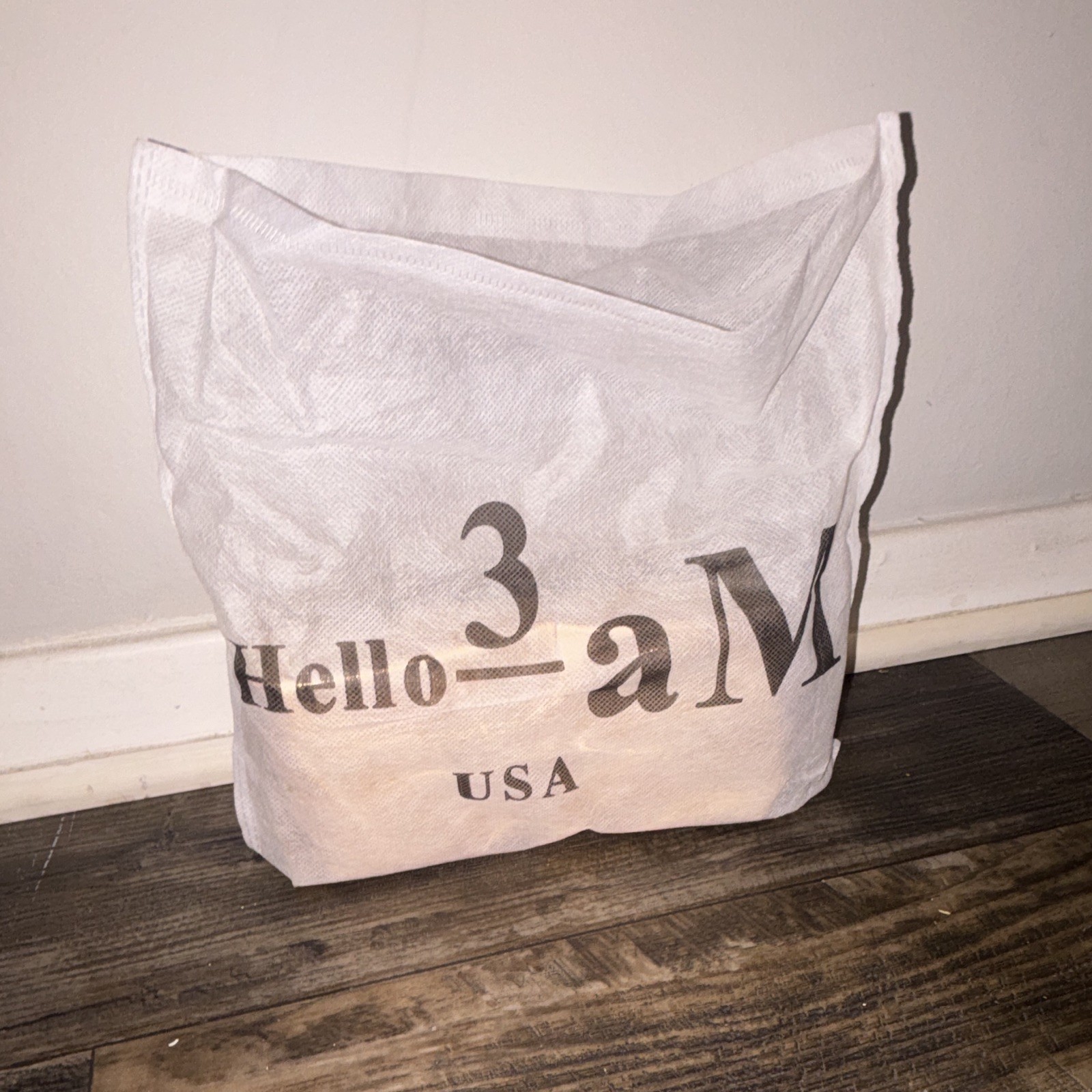 Hello 3 a M Gold Metallic Rectangle Box Clutch w Chain Strap & Dust Bag