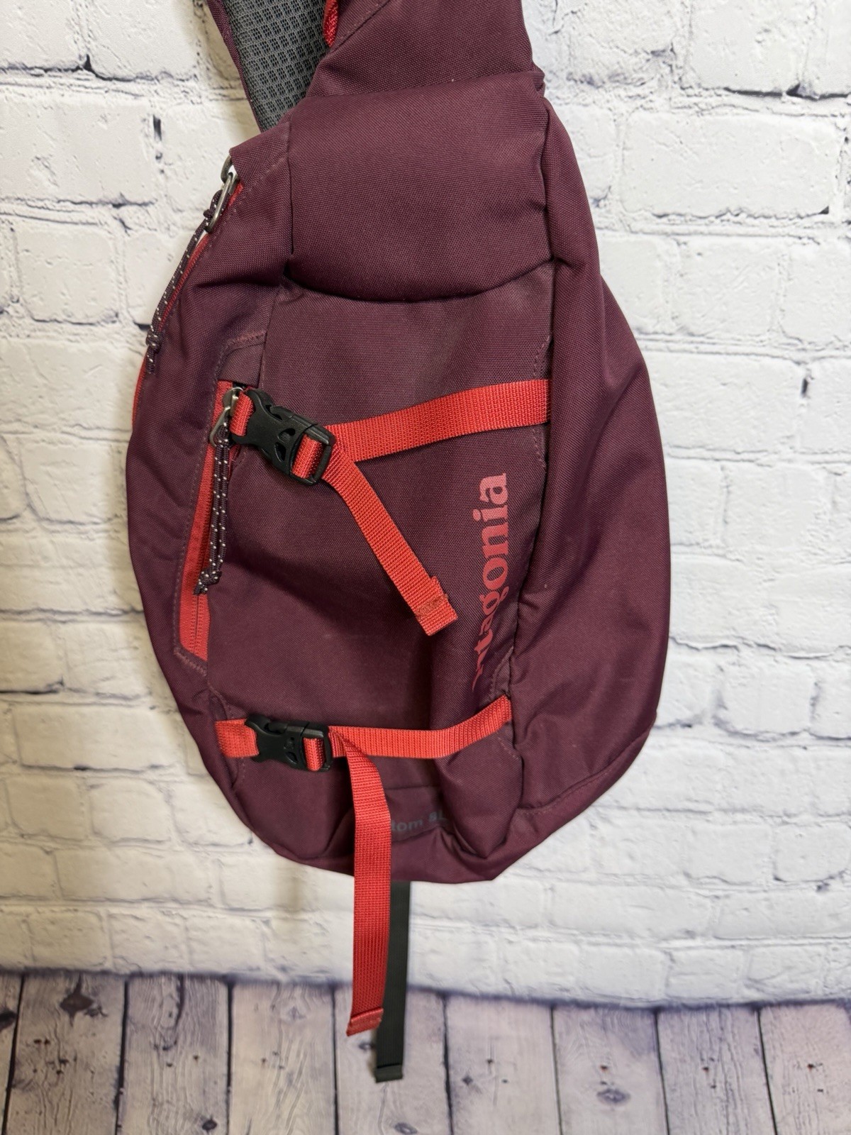 patagonia 8l atom sling Bag