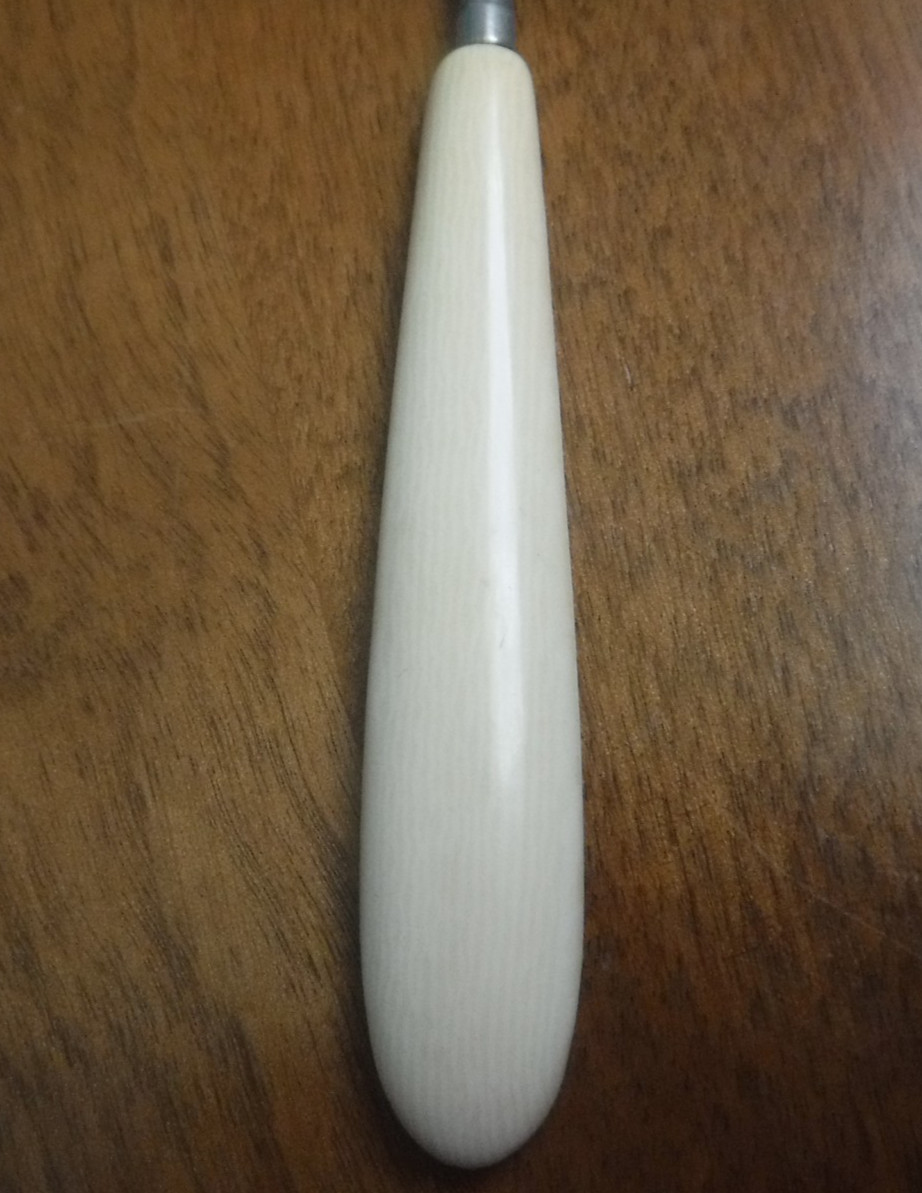 Victorian Style Vintage Shoe Button Hook Celluloid Ivory Handle 6 1/4” Long~