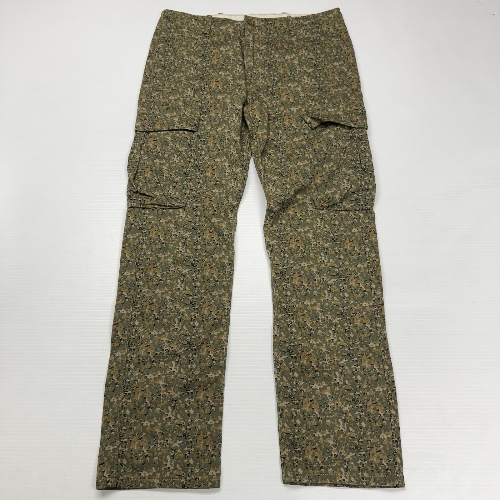 Levis Slim Straight Cargo Forest Camo Pants 32×30 Cotton Blend NWT USA Army