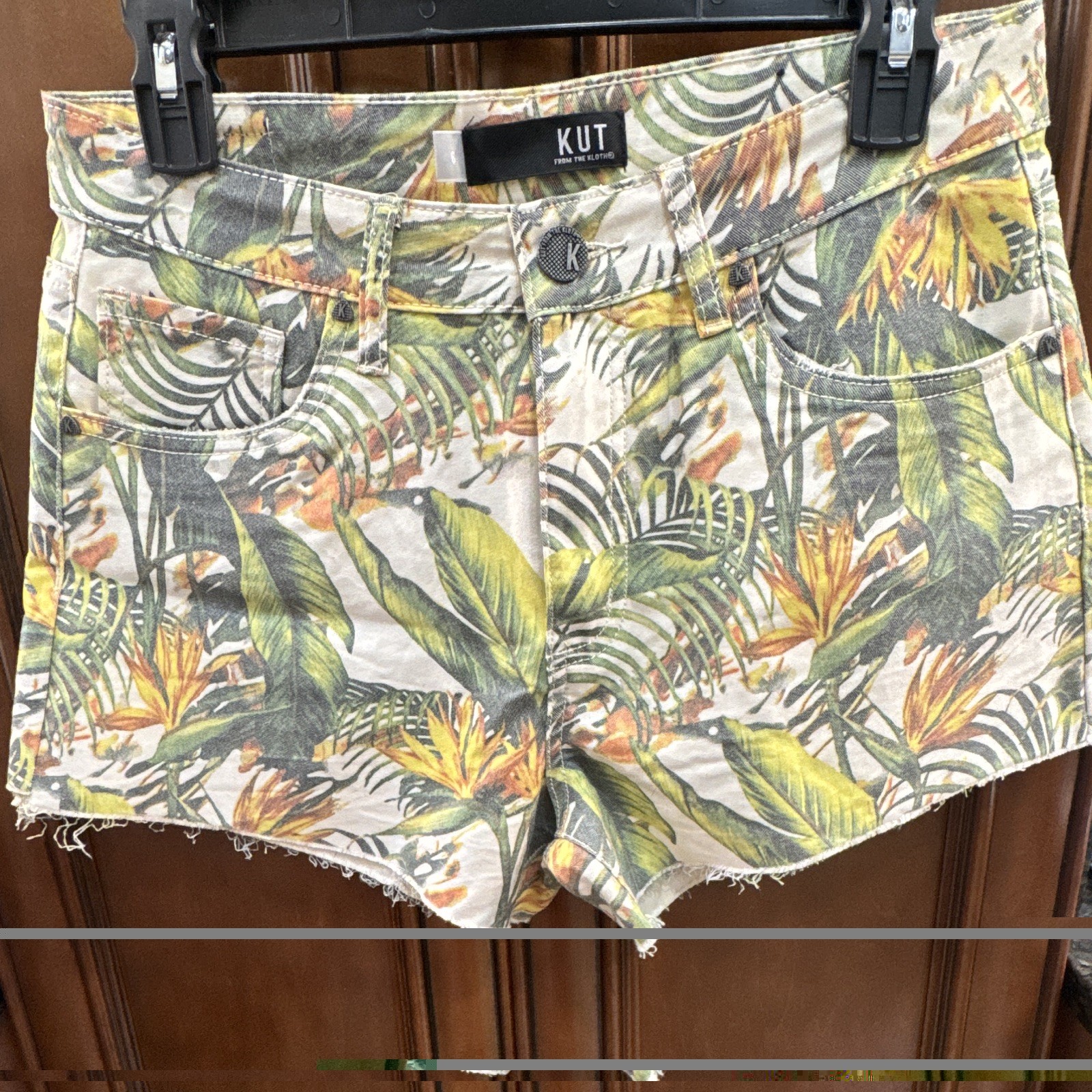 KUT from the Kloth Jane High Rise Short Women’s 6 Tropical Floral Denim Cutoff