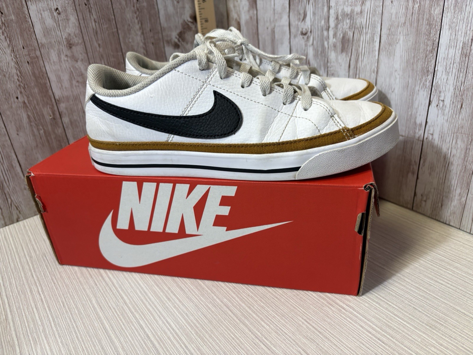 Nike Court Legacy NN Low Top Sneaker White Black Desert Ochre W 8. FREE SHIPPING
