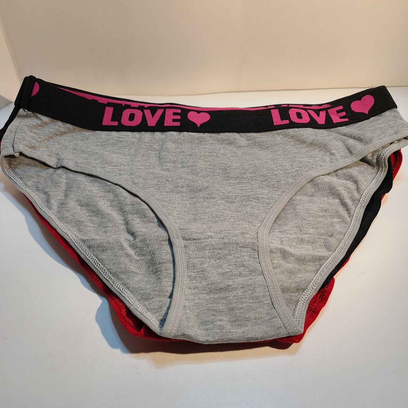 Womens Mid-Rise Cotton Briefs w/ Love Heart Waistband. Eight Pack.