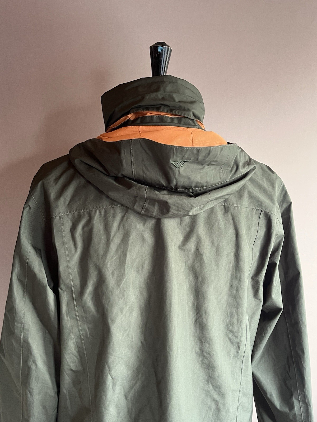Kathmandu Gore-Tex Jacket Mens Size M Green Hooded Waterproof Outdoor Hiking