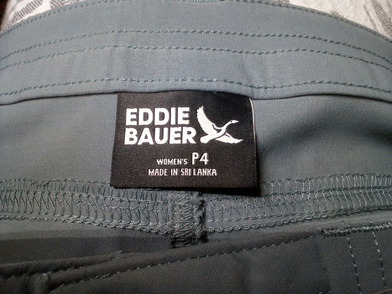 NWT $65 Eddie Bauer Wm’s Rainier Gray Capri Hiking Pants Sz P4