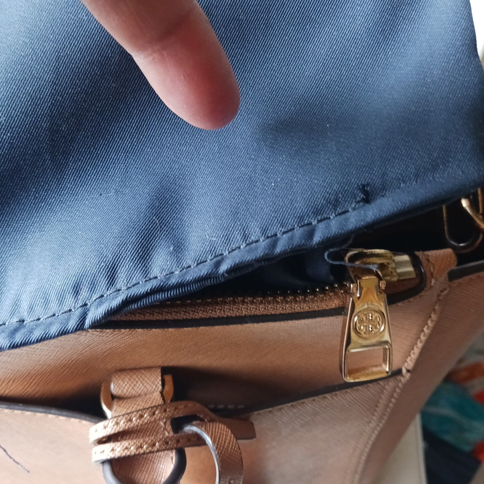 Tory Burch Robinson ToteBag York Triple Saffiano Leathe Compartment Camel Brown