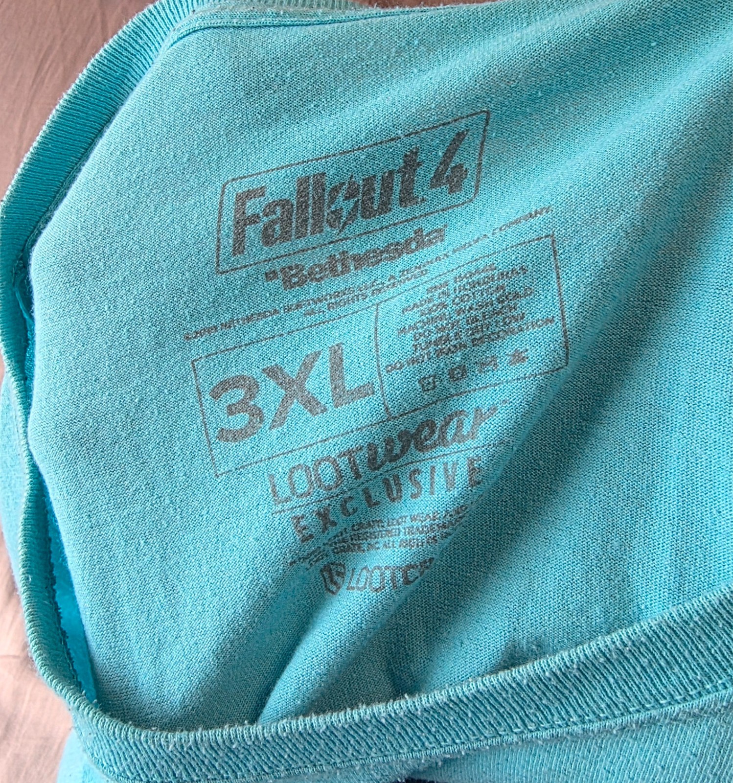 3XL – Loot Crate exclusive “Fallout 4 Nuka World” Graphic Tee