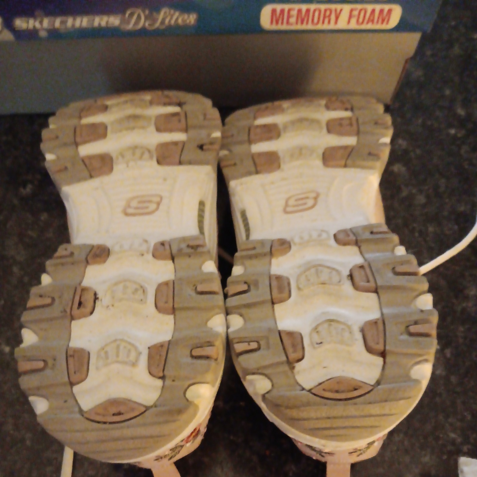 Sketchers D’Lites Memory Foam Sneakers