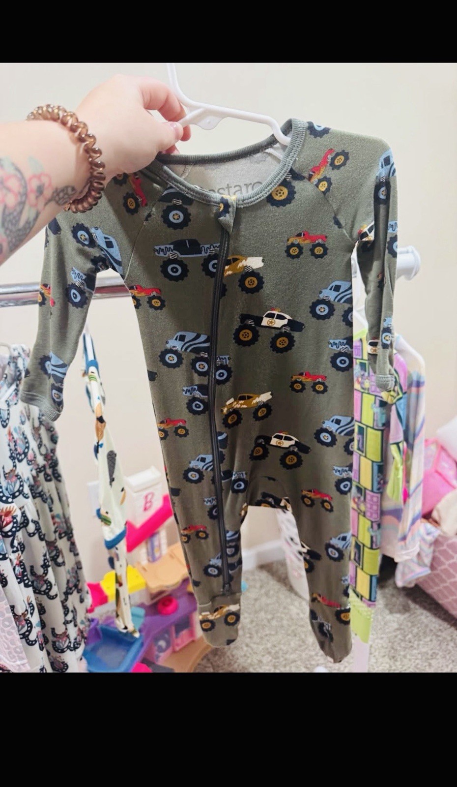 Cat & Jack Zip Sleeper One-Piece Cotton Knit Long Sleeve Footless 0-3 months.