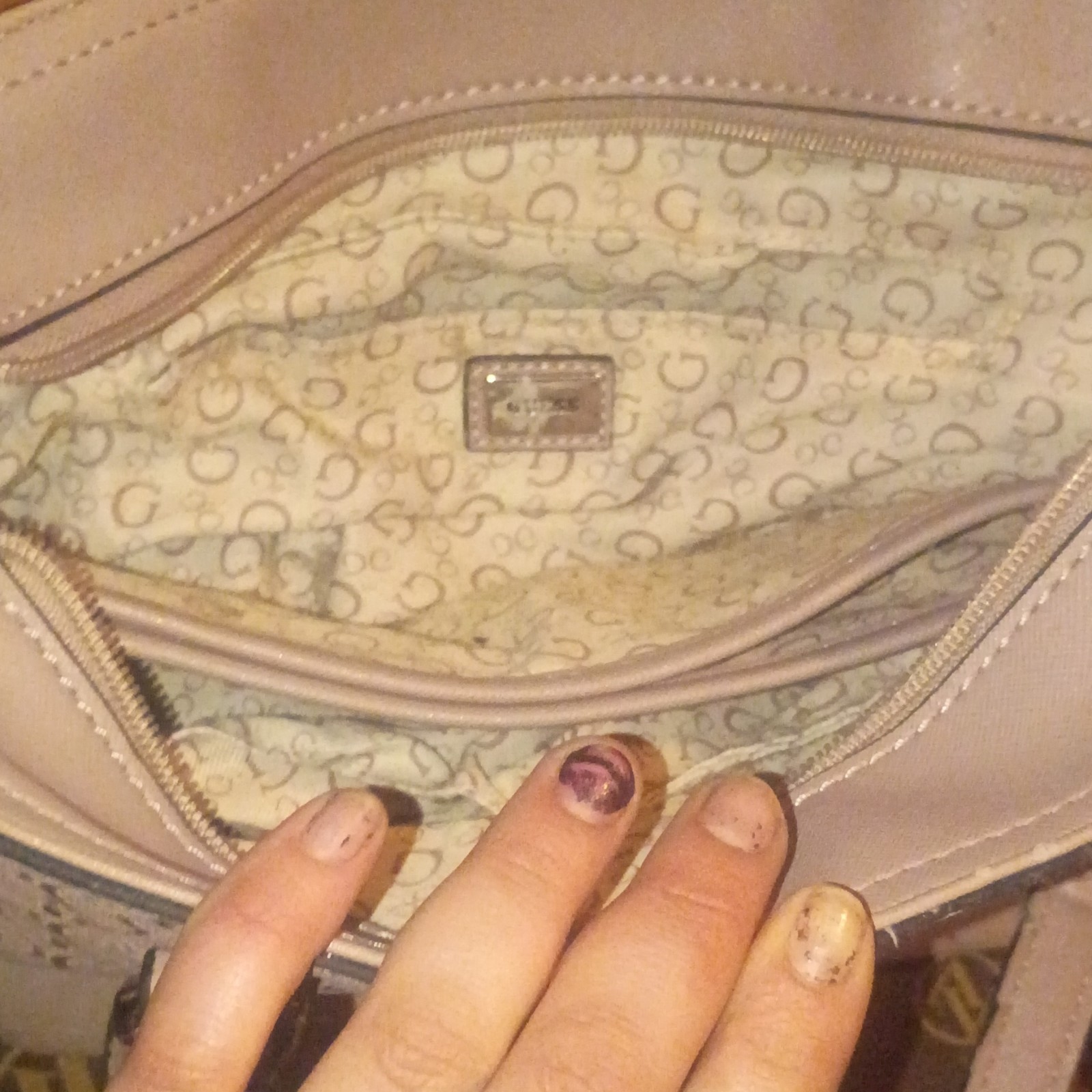GUESS Pink Logo Tote Bag Zip Closure Double Handles Lined Inner Pockets