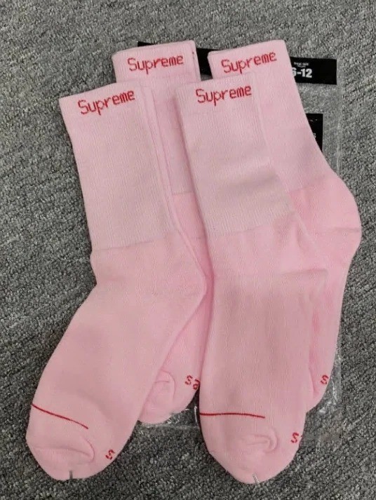 Supreme x Hanes Crew Socks Pink 4 Pack Size 6-12 New in Original Bag