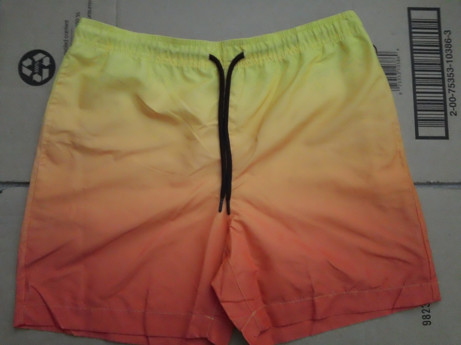NWT Men’s Size Medium WXYZ Brand Swimming Trunks Shorts