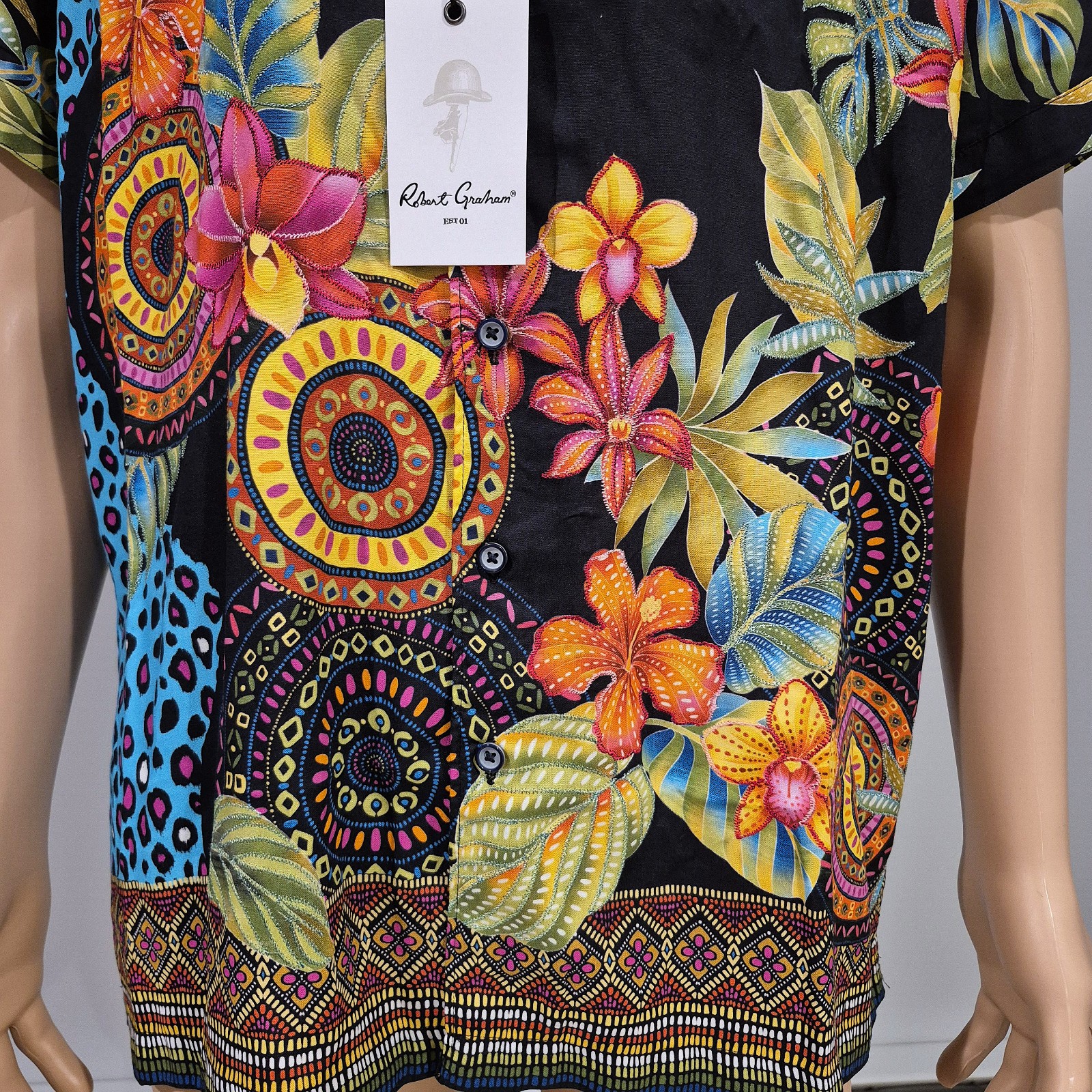 NWT $298 ROBERT GRAHAM BURMA HAWAIIAN SHORT BLACK FLORAL EMBROIDERY L