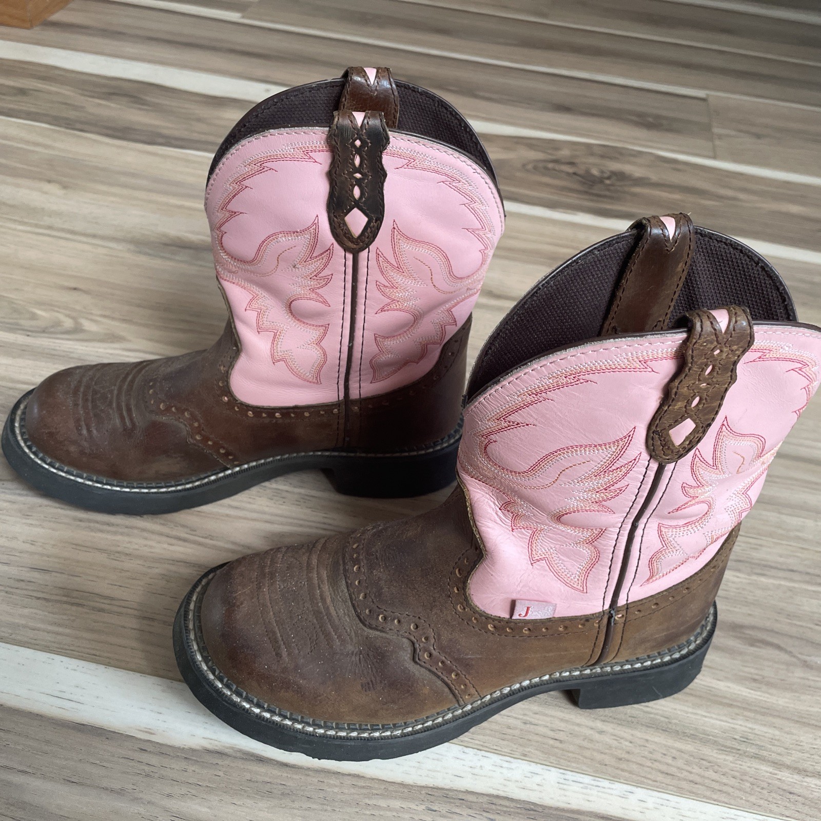 Justin Boots Women’s Western Leather Boots Brown Pink Embroidered L9901 Sz 8-1/2