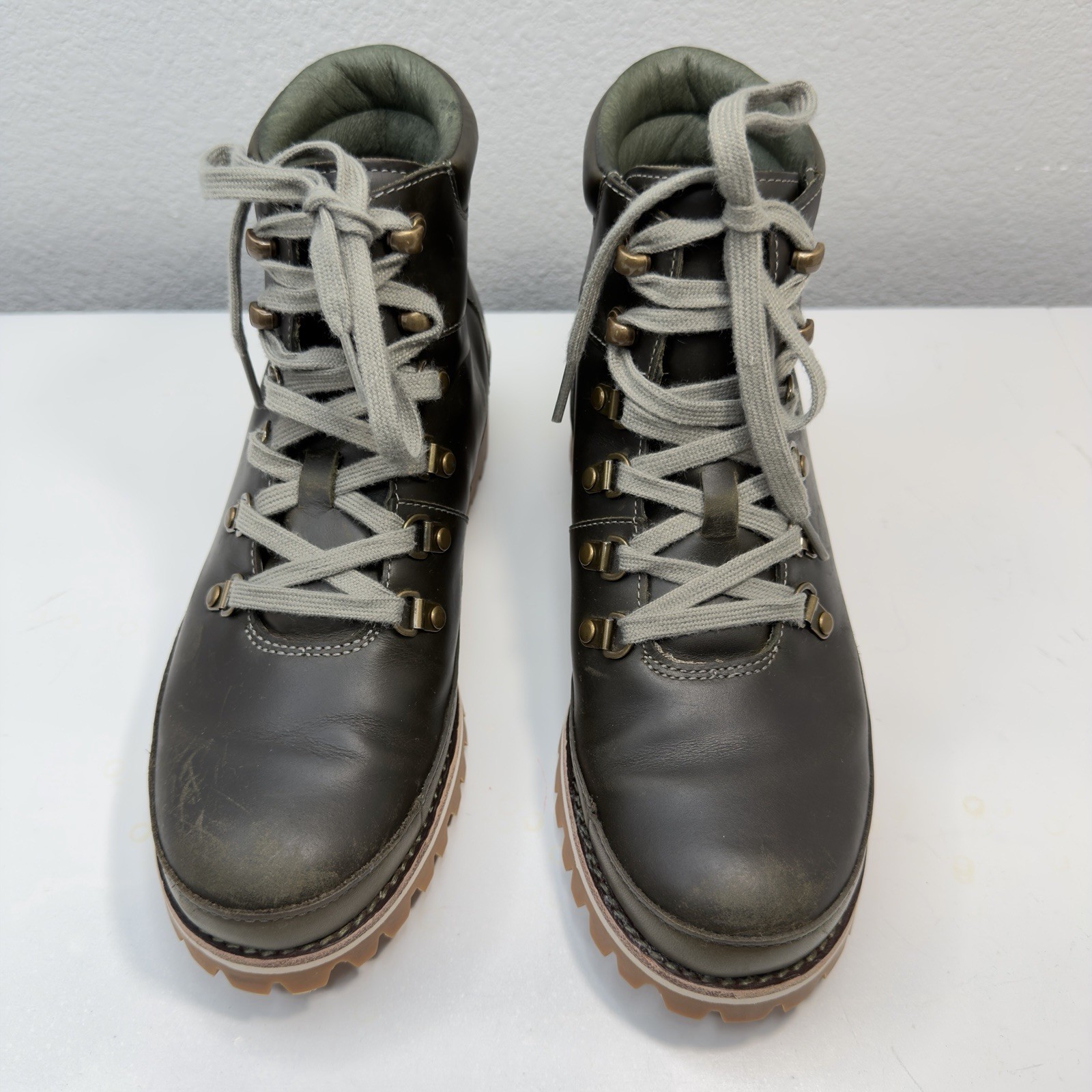 Chaco Fields WP Women’s Hiking Boots Olive Green Leather Waterproof Size 8.5