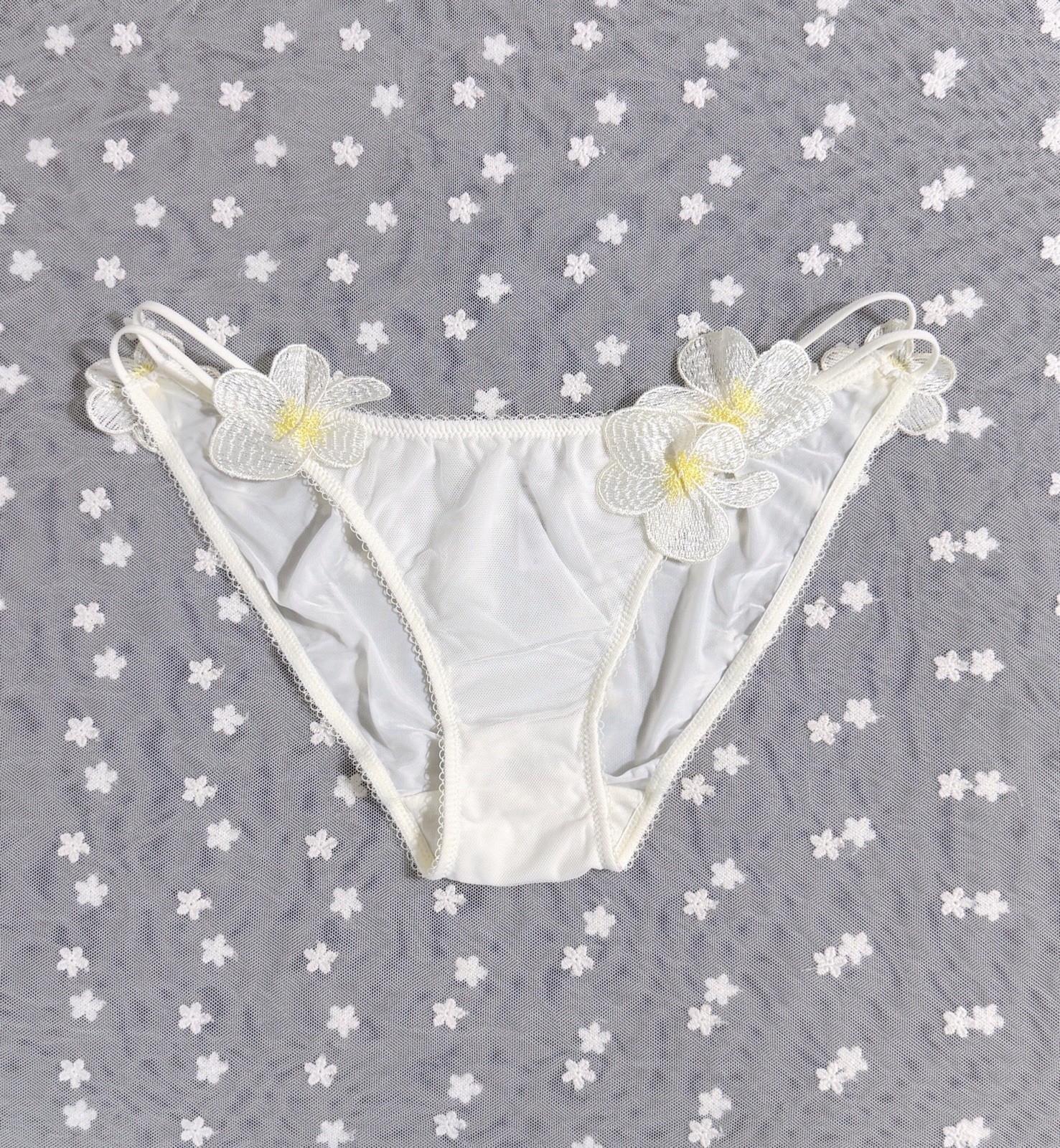 US-34B/JP-C75 Japanese High Class Sew On 3D Frangipani Embroidery Bra Panty Set
