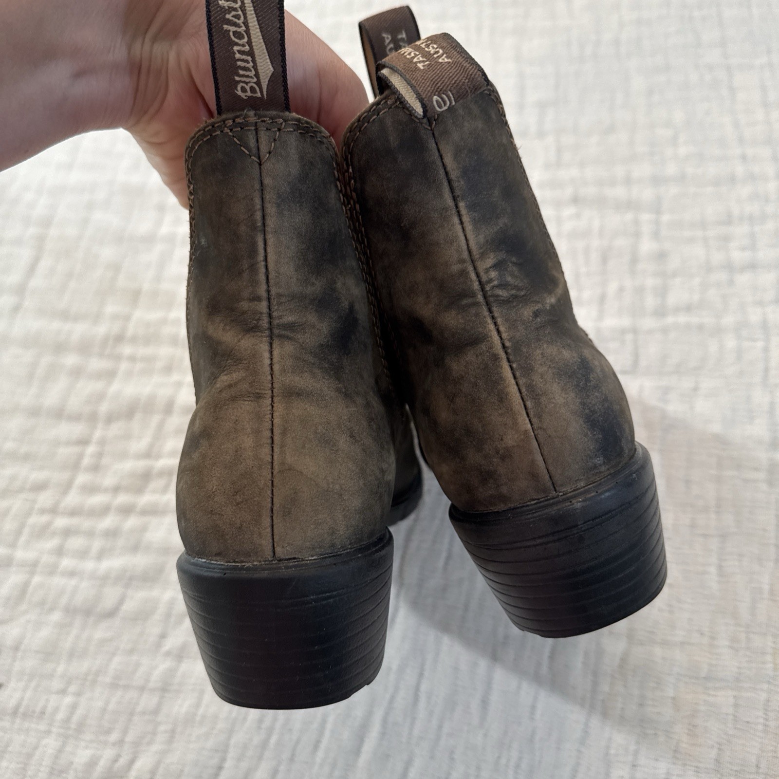 Blundstone 1571 Rustic Brown Chelsea Boots Heel Women’s US Size 9 *As Shown*