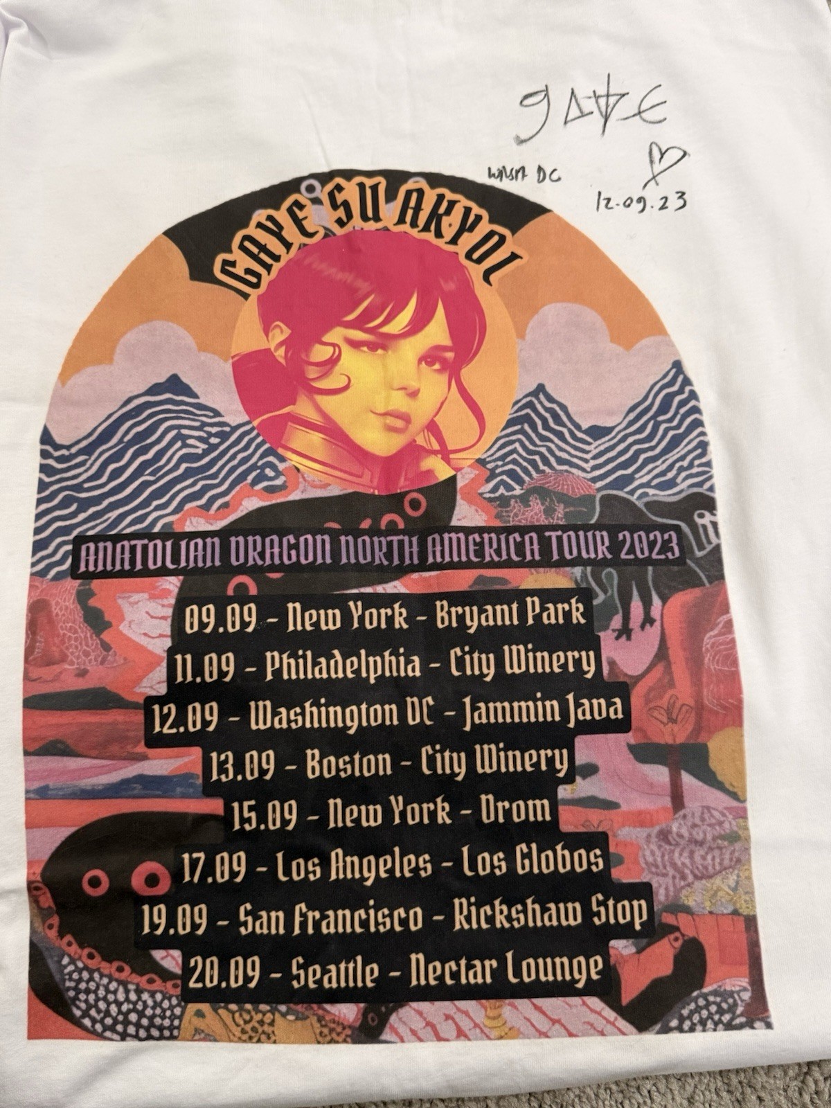 Gaye Su Akyol Anatolian Dragon North America Tour 2023 T Shirt Signed Size L