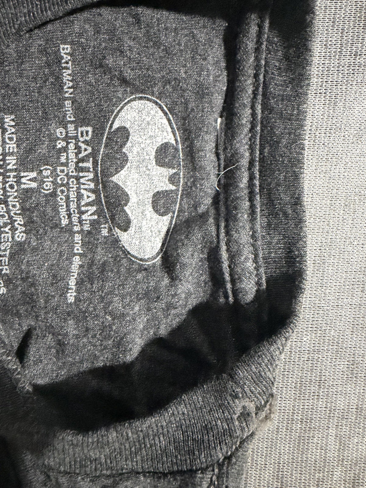 Batman Men’s Joker Graphic Print T-Shirt Gray Regular Fit Crew Neck M VINTAGE