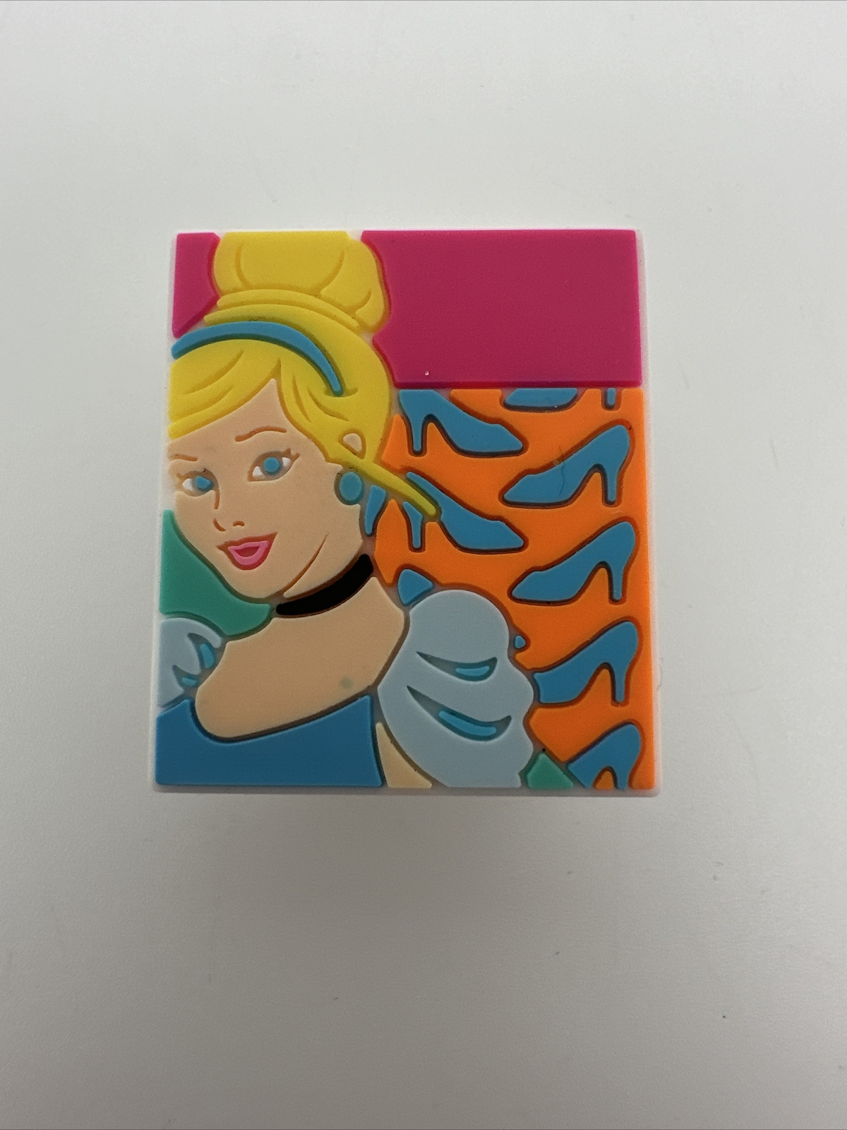CROCS BRAND JIBBITZ DISNEY PRINCESS CINDERELLA SHOE CHARM!-Used-1.3In…99