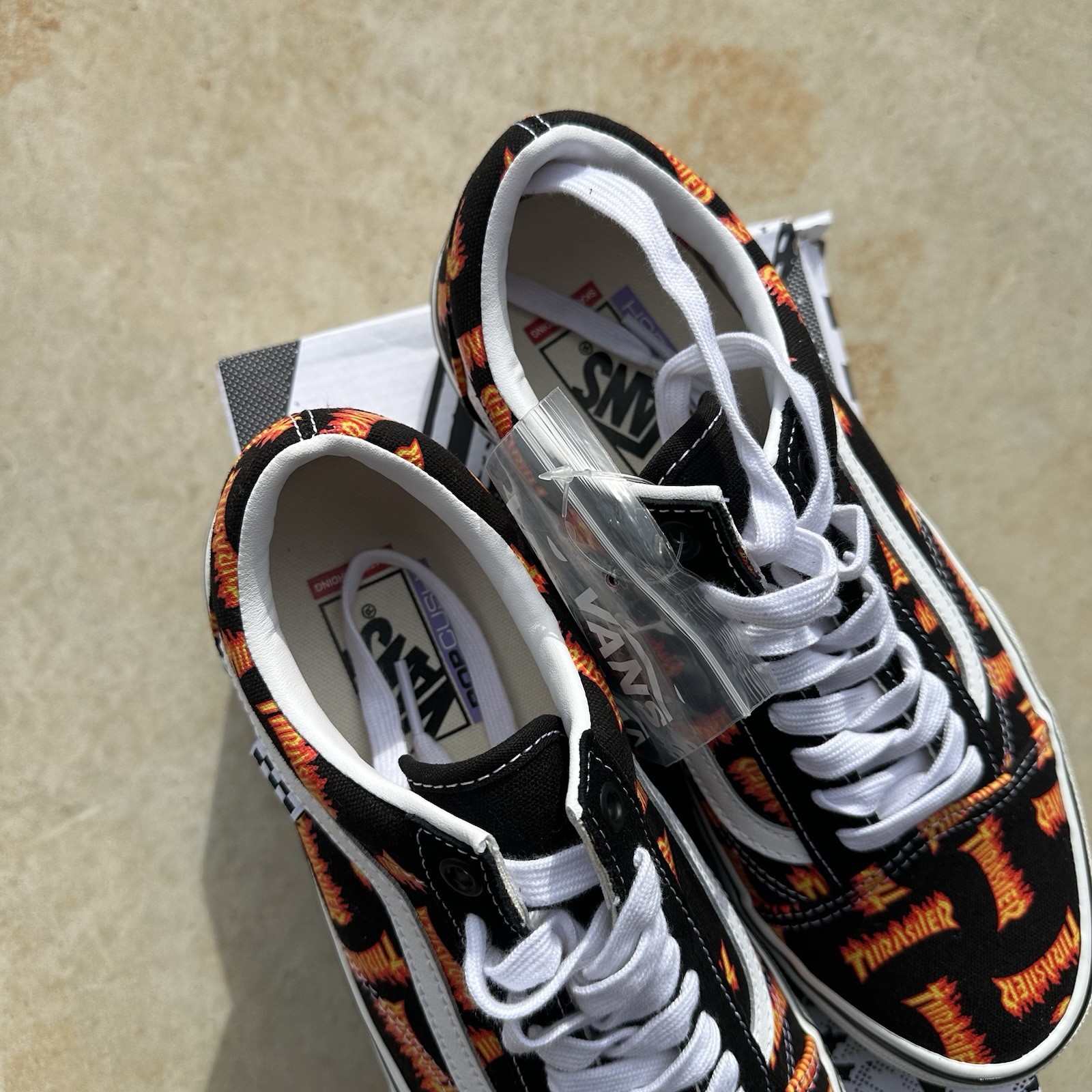 VANS Skate Old Skoo, Trasher Black/Multi – VN0005W0BML SIZE 9 W/BOX NOS