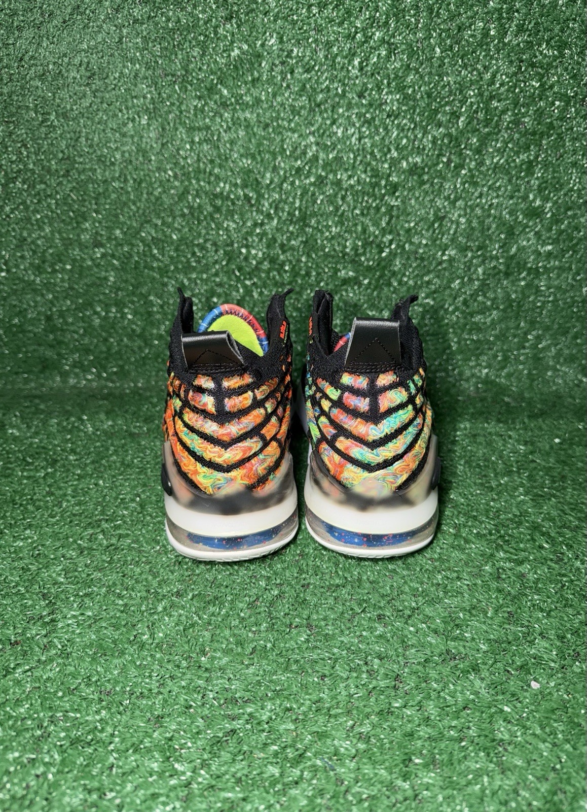 Nike LeBron 17 GS James Gang Multicolor Basketball Shoes Youth Size 4Y BQ5594-00
