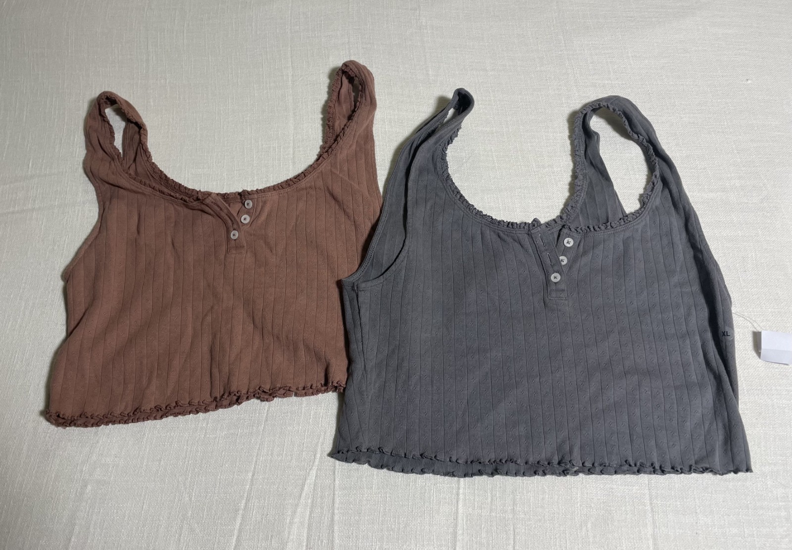 Womens American Eagle Blush and Grey Crop Top (Size XL)