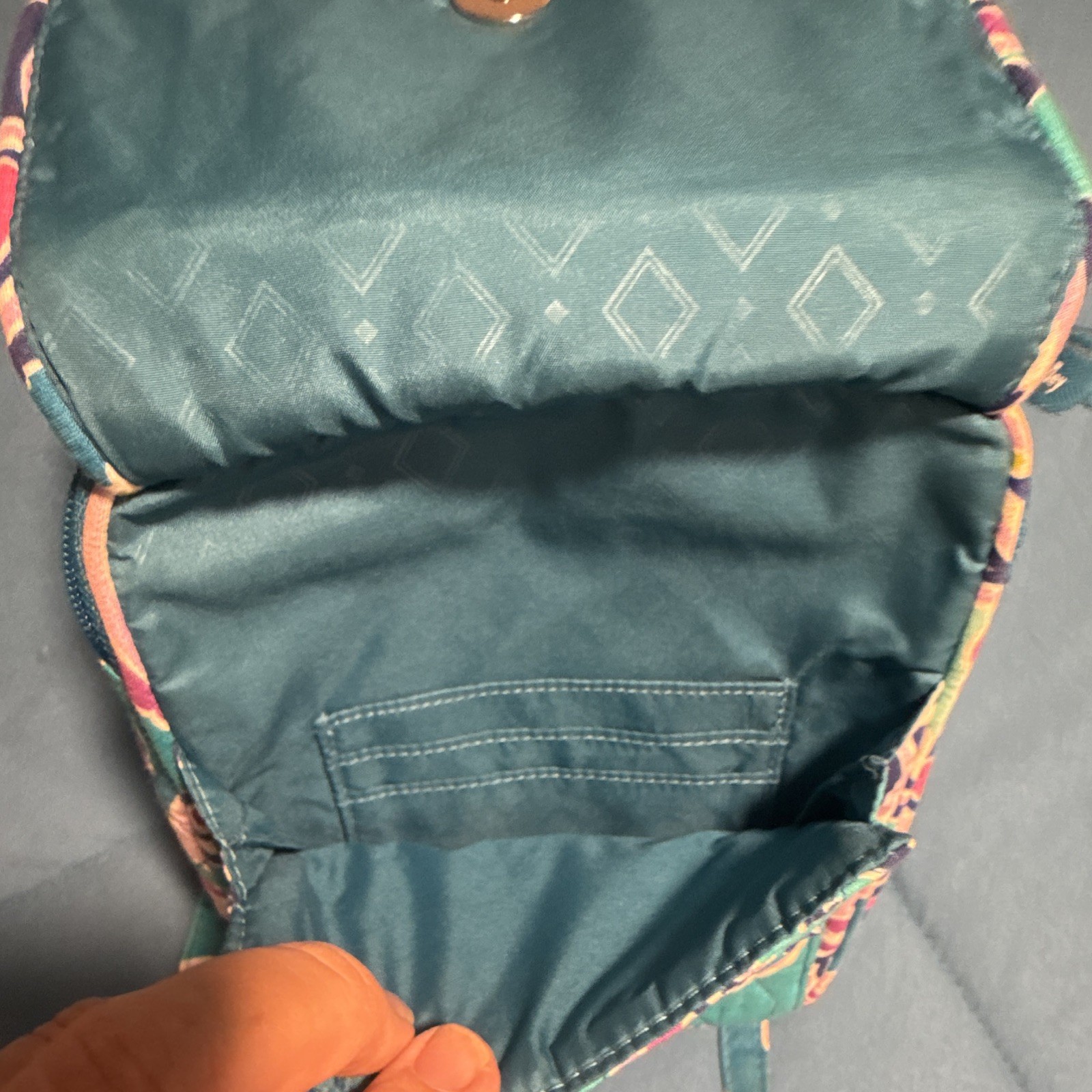 Vera Bradley Paisley Teal Multicolor Crossbody Bag Zip & Magnetic, Pockets