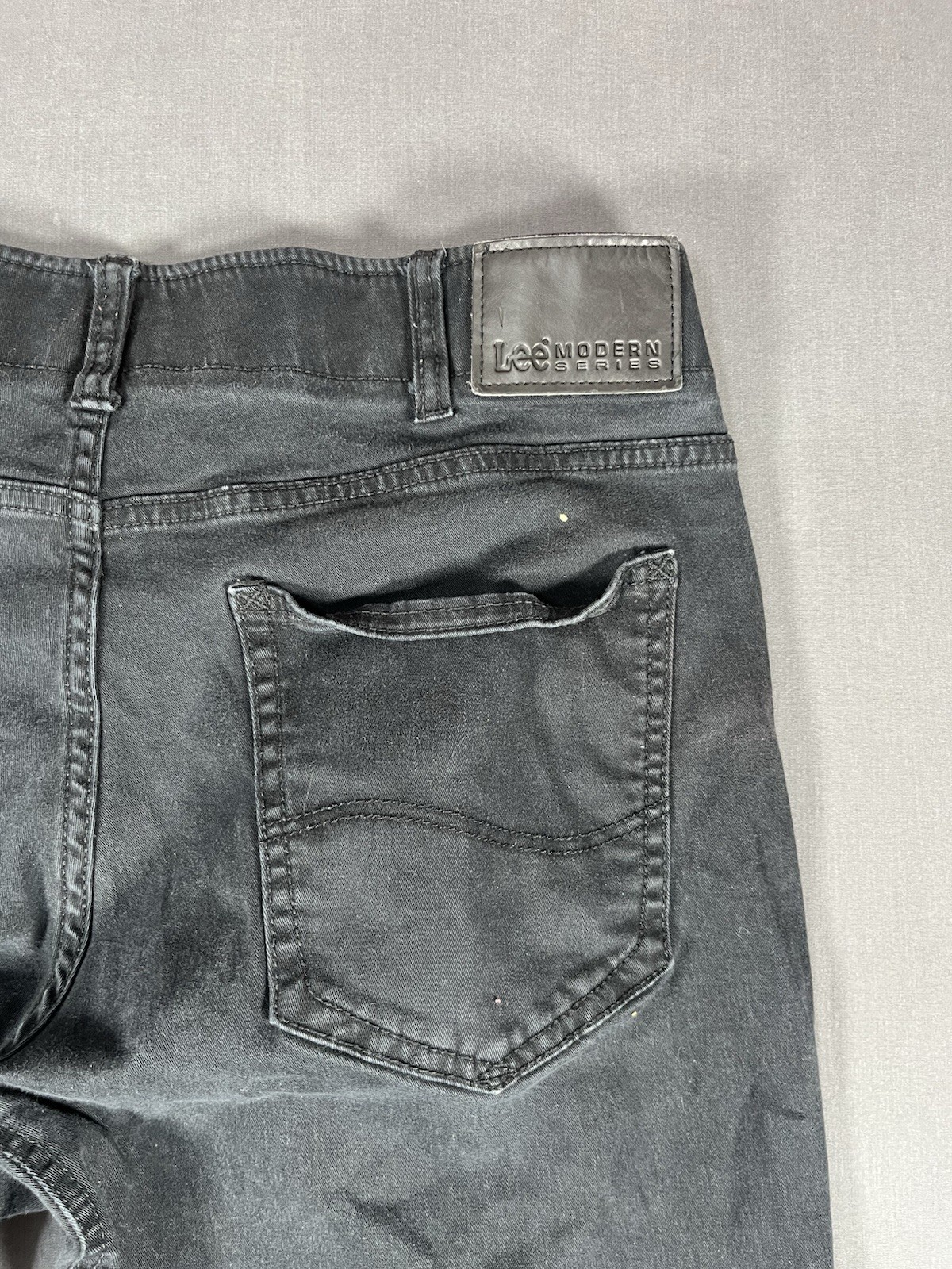 LEE MODERN SERIES EXTREME MOTION STRAIGHT FIT TAPERED LEG DENIM JEANS 34/30