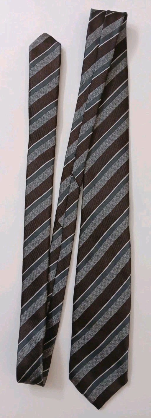 New 145+ Hugo Boss Men Silk Tie Made in Italy Striped Necktie Sz L 60″× W 3 1/8″