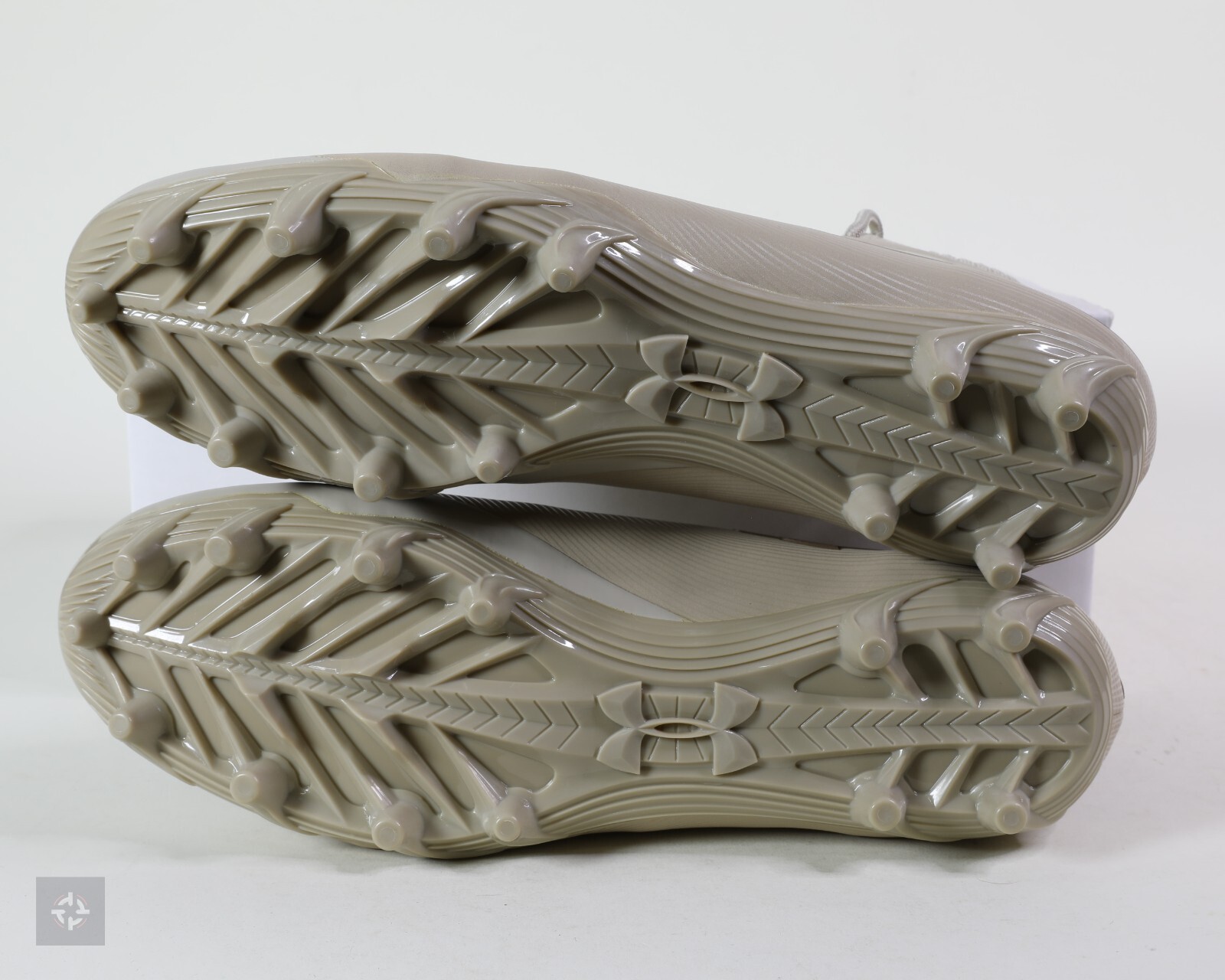 Under Armour Spotlight MC Beige USA Football Cleats Men’s Size 13 (3022187-200)