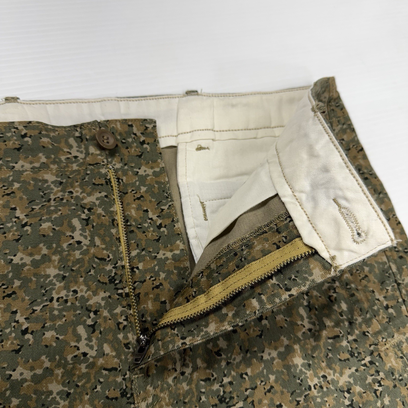 Levis Slim Straight Cargo Forest Camo Pants 32×30 Cotton Blend NWT USA Army