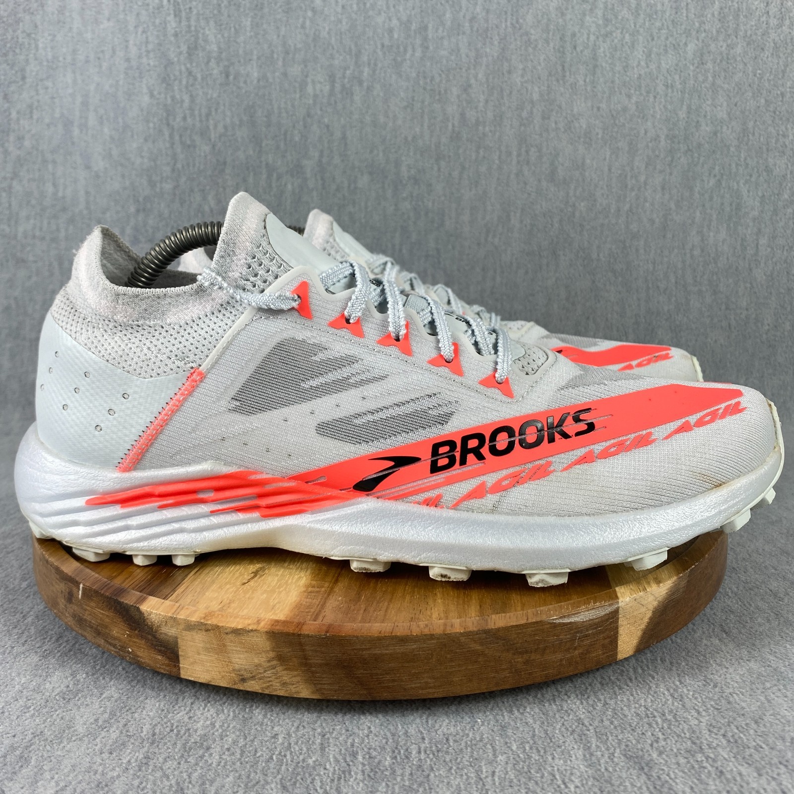 Brooks Catamount Agil Shoes Mens Size 9 Gray Orange Trail Running Athletic