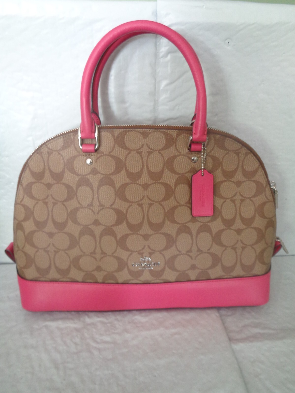 NWT Coach – Large – Khaki / Magenta – Signature Sierra Satchel – #F58287