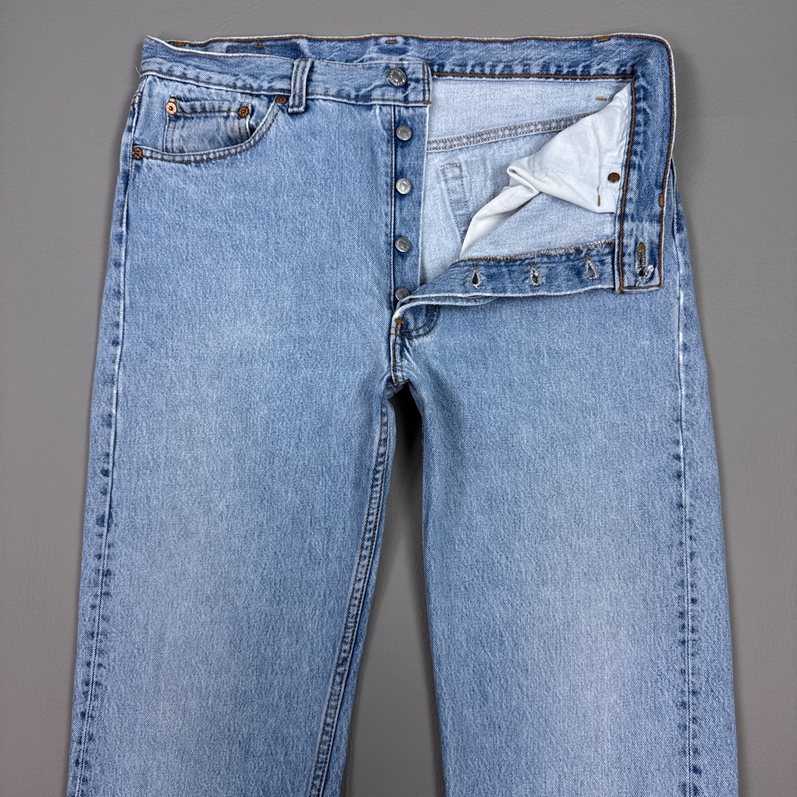 Vintage Levis 501 Jeans Mens 34×36 Blue 90s Made USA Button Fly Pants (Tag36x36)