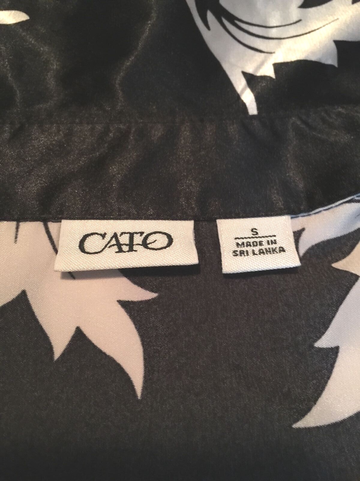 CATO Blouse Women Size S Classic Style Comfortable Fit Beautiful Asian Fashion