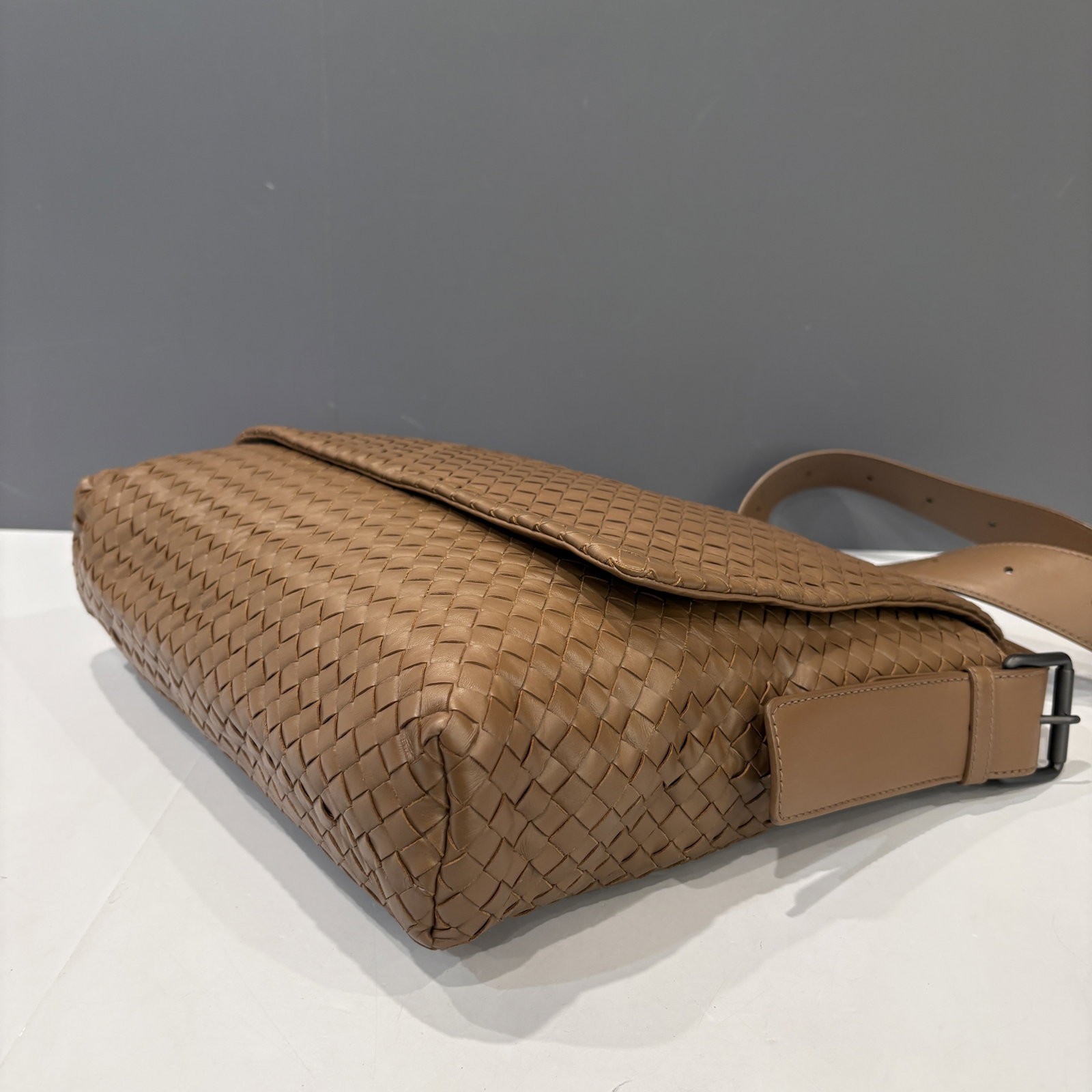 Bottega Veneta Messenger Brown Lambskin Intrecciato Nappa (ac031926b7)