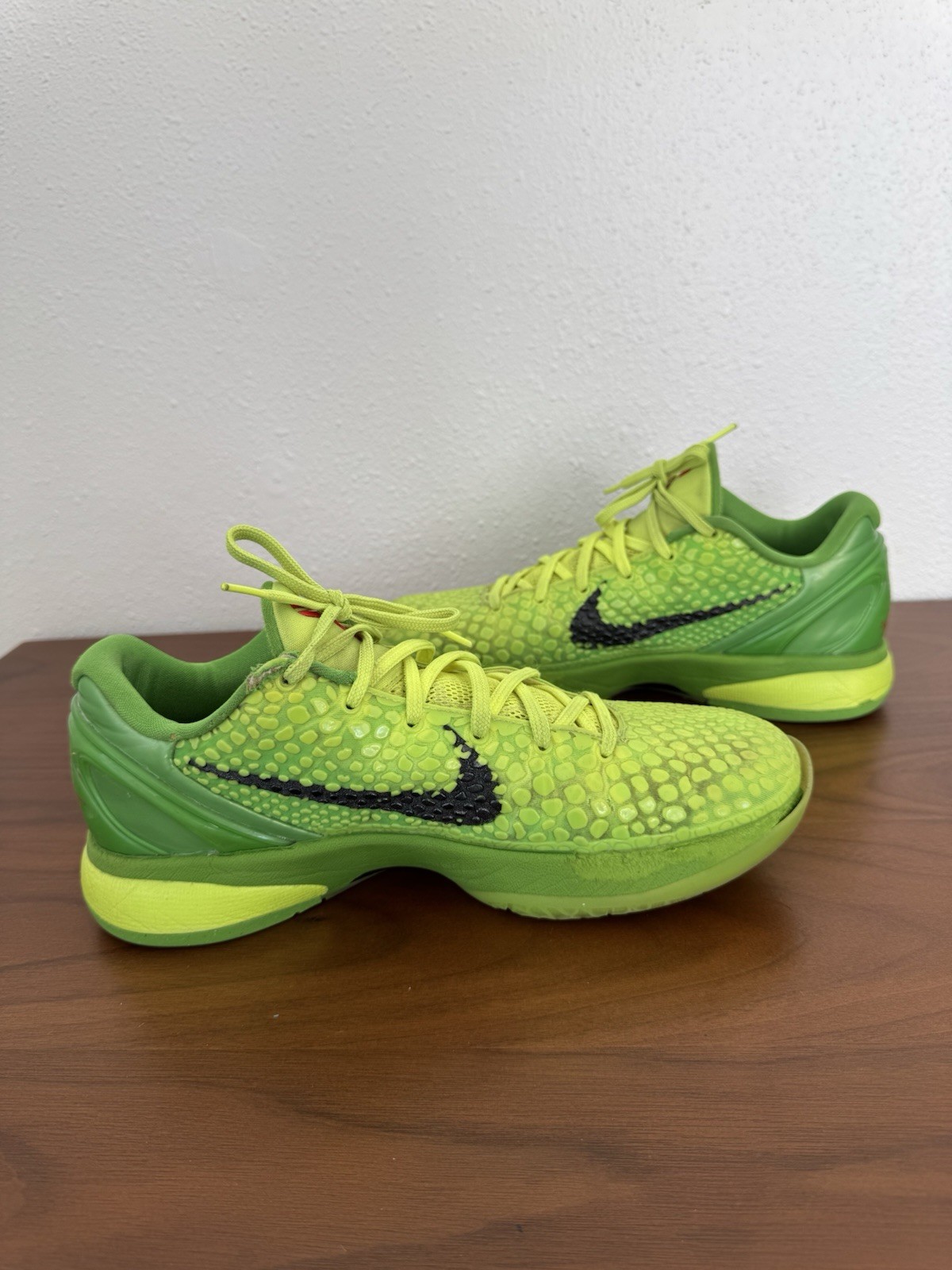 NIKE KOBE 6 PROTRO USED SIZE 9 GRINCH GREEN APPLE VOLT CRIMSON BLACK CW2190 300
