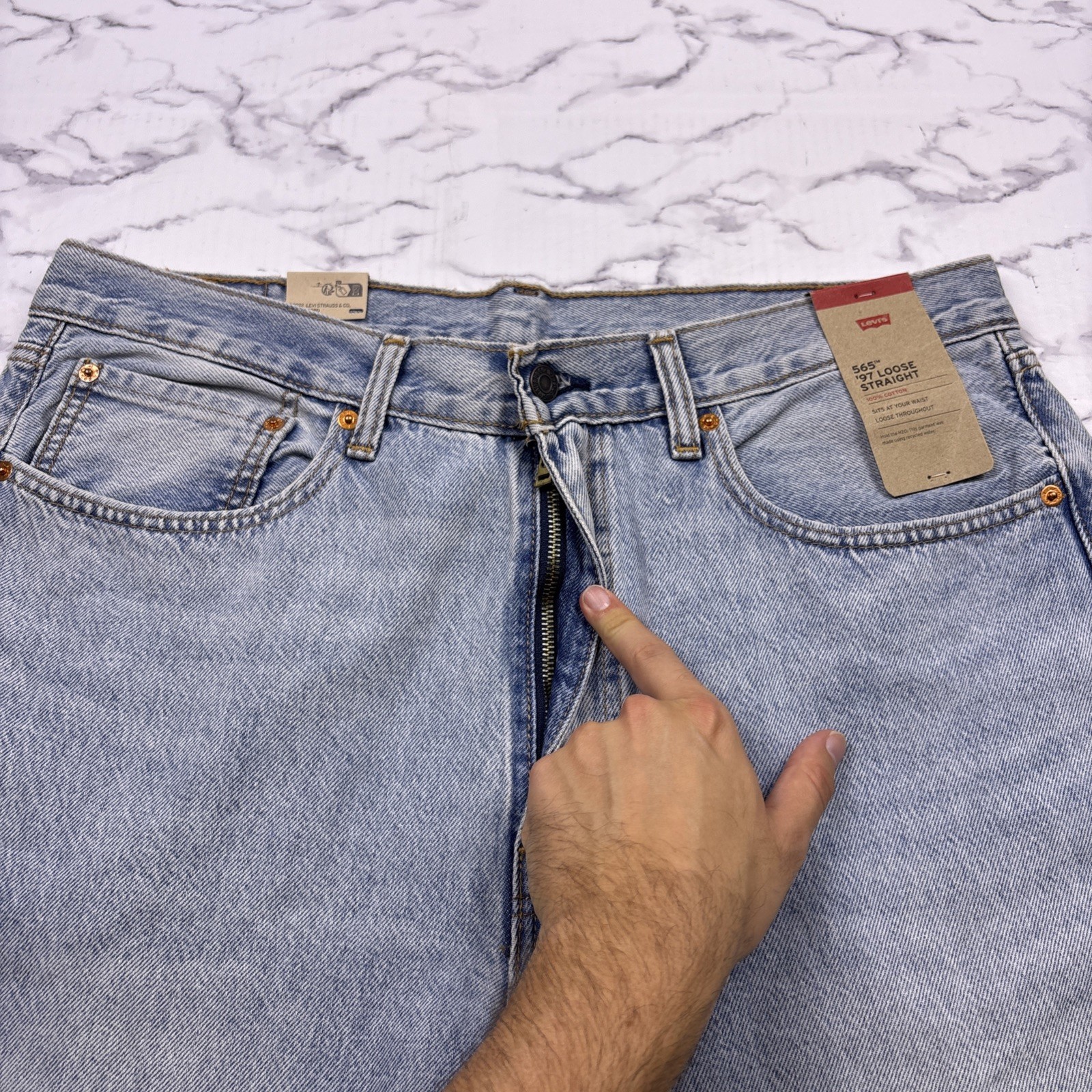 Levi’s 565 Loose Straight Fit Lightweight Always Here Denim Jeans NWT 36 X 34