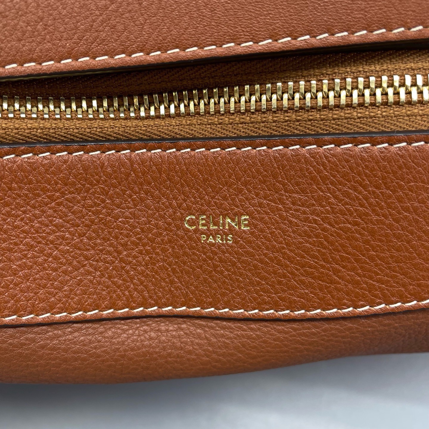 Celine Pre-Owned Authentic Underarm Bag Caramel 35*20*6cm