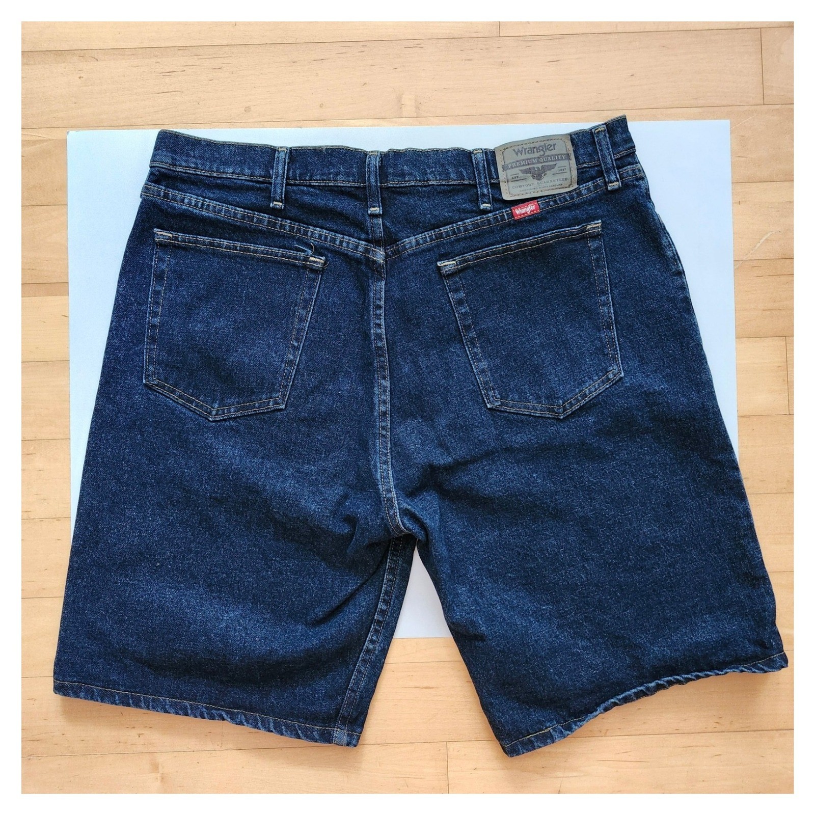 Wrangler Dark Wash Denim Shorts Sz 36 Blue Mens NWT Y2K Western