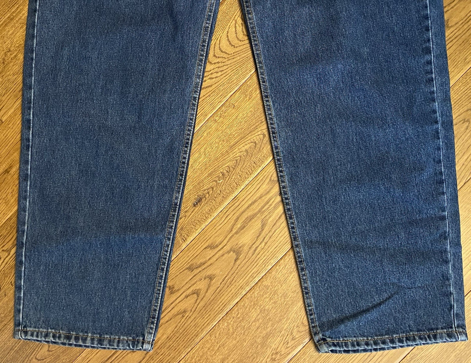 Levi’s 550 Denim Mens NWT Jeans 48 x 32 Relaxed Fit Zip Fly – New