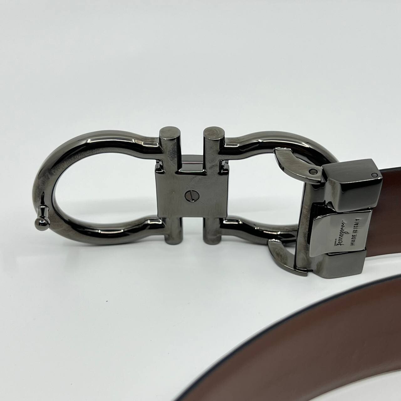 Authentic SALVATORE FERRAGAMO men’s patent leather belt black brown reversible