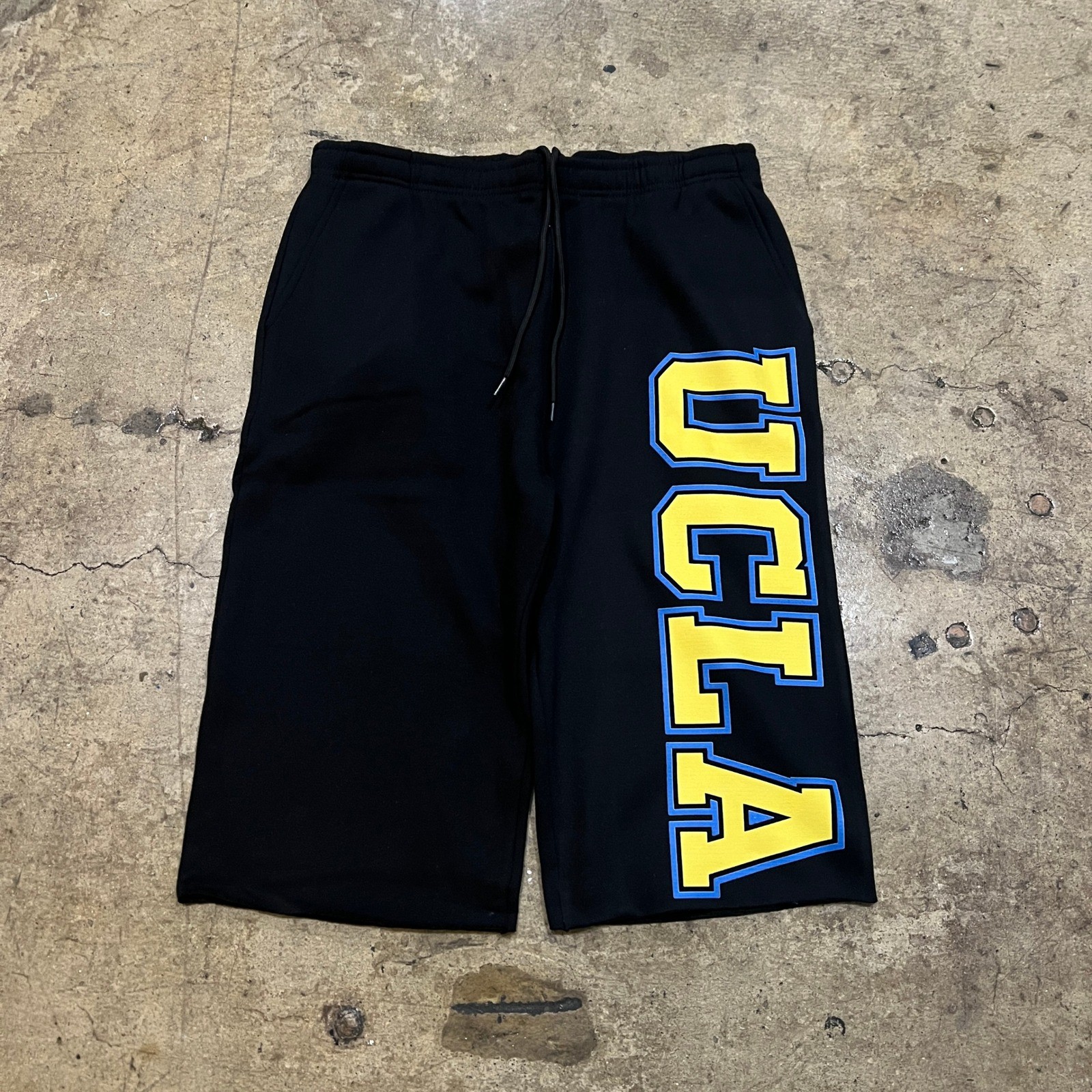 Black UCLA baggy Sweat Shorts Hart Blanks XL Collegiate Graphic Mens Raw Hem