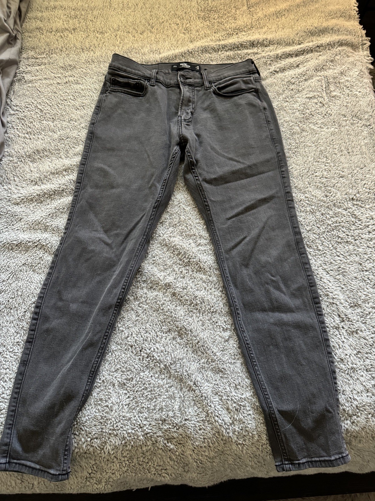 Lot Of Hollister men’s Jeans size vary 4 pairs