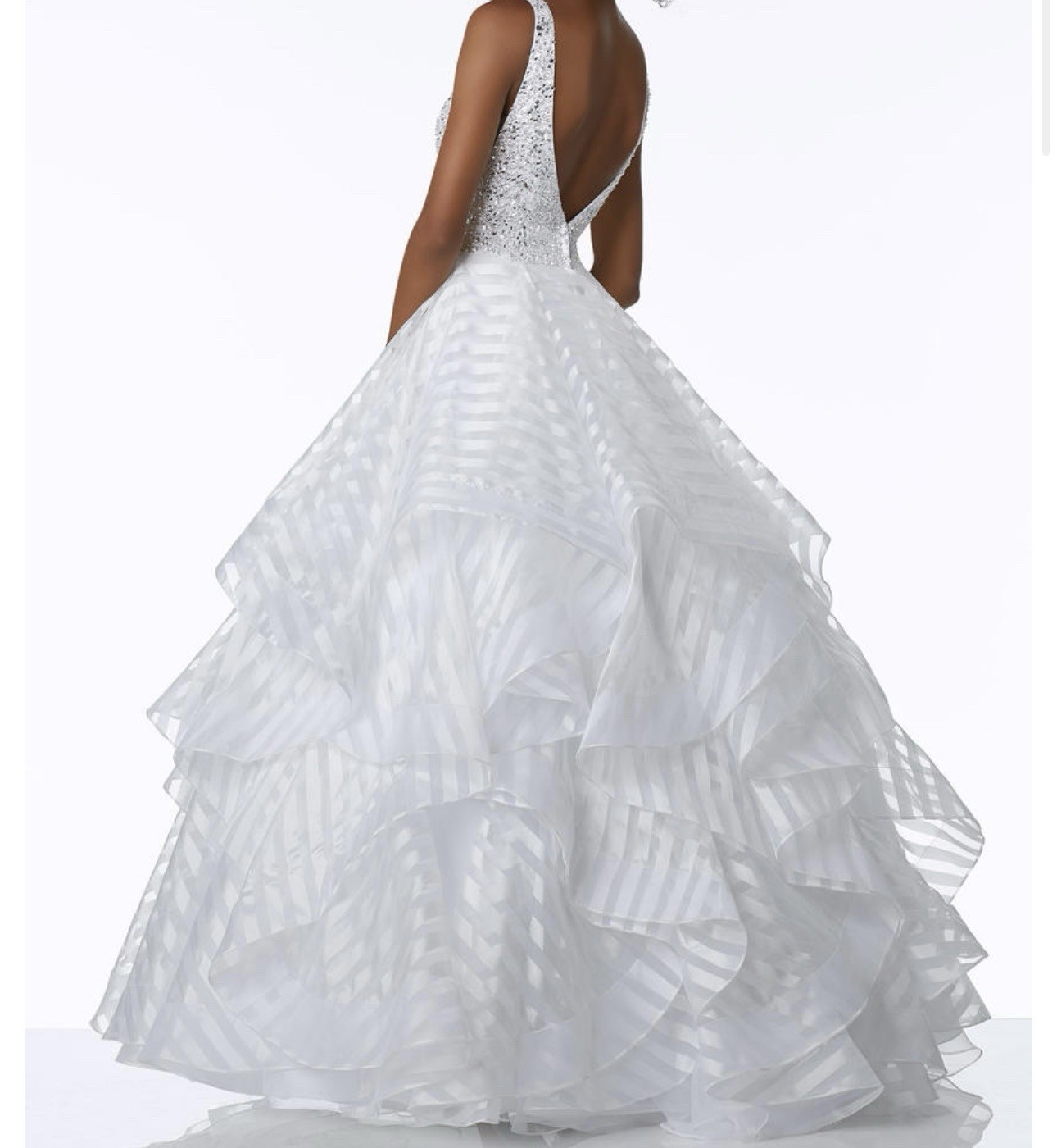 Morilee White Sequin V-Neck Sleeveless Organza Full-Length Ball Gown Size 12