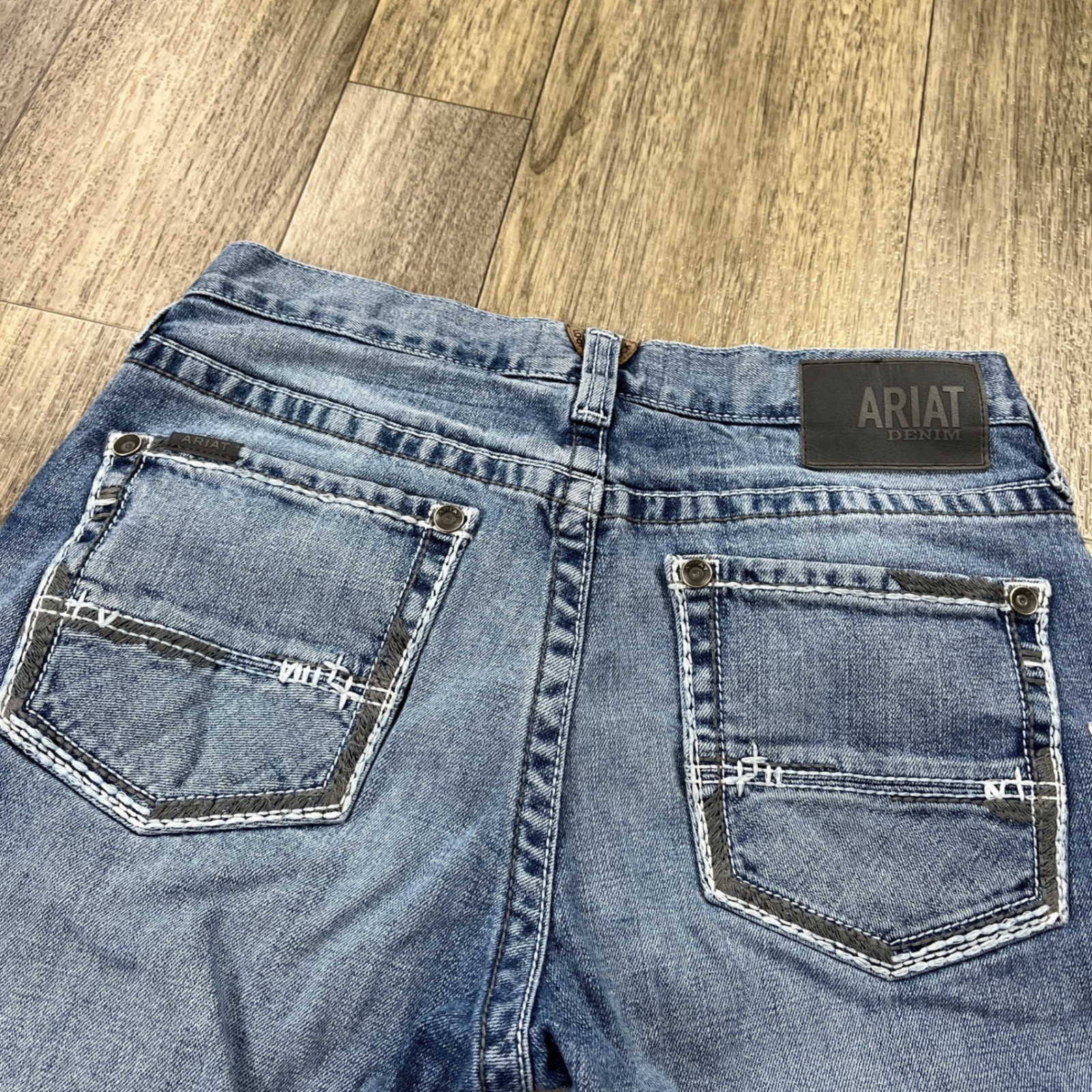 Ariat M2 Mens Relaxed Bootcut Jeans 32×34 Medium Wash Blue Denim Cowboy Workwear