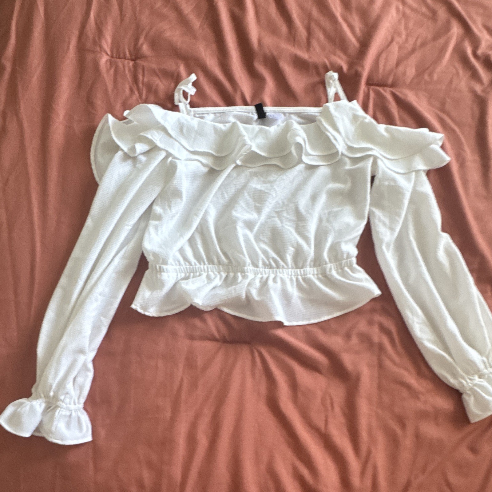 Divided by H&M Women’s Juniors S White Off Shoulder Ruffle Long Sleeve Blouse