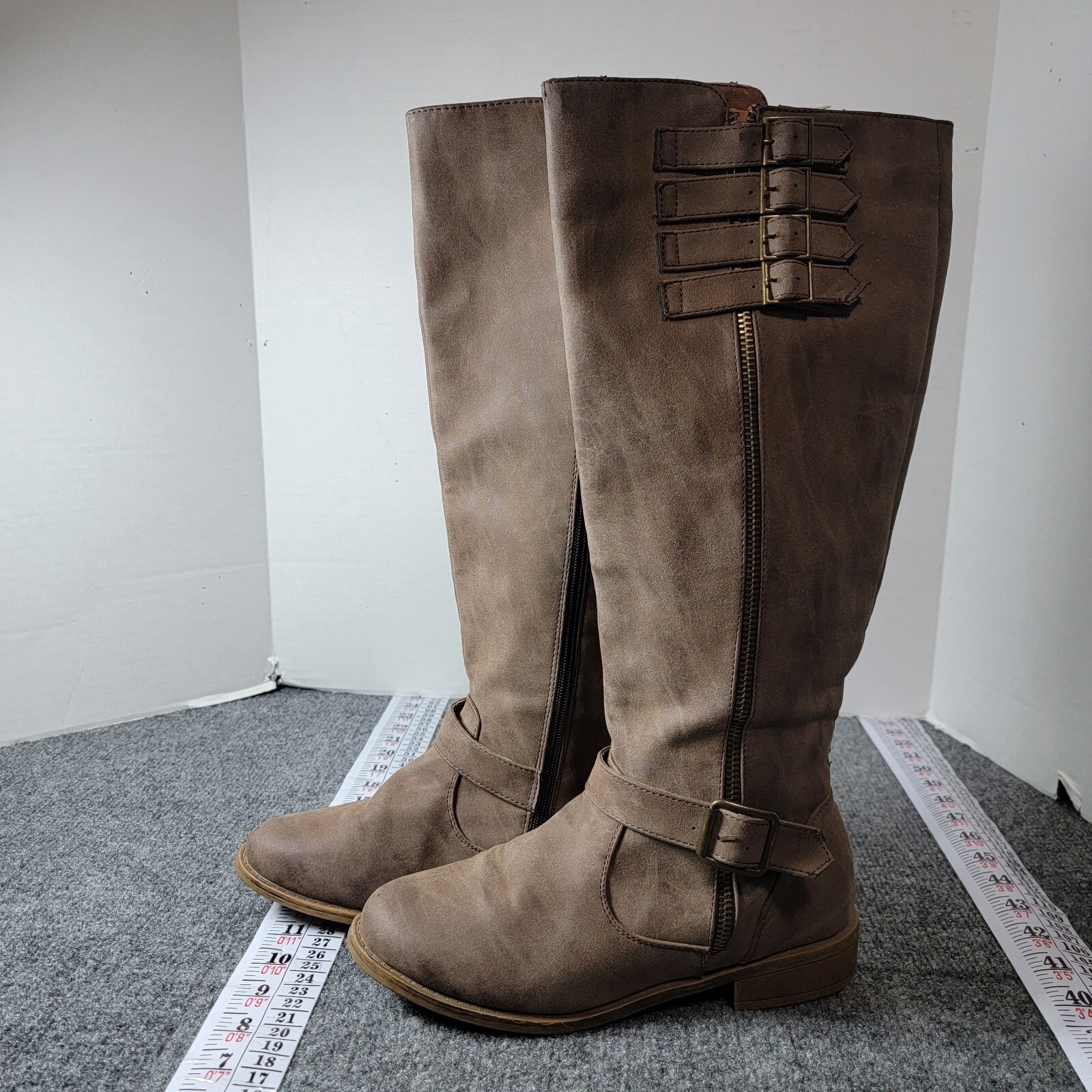 Brown Tall Buckle Accent Boots – Size 8